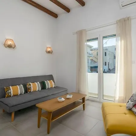 Apartman μπαλκόνι με θέα / Viewtiful Balcony