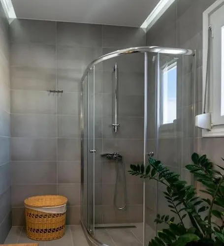 μπαλκόνι με θέα / Viewtiful Balcony Adámasz