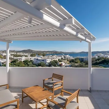 μπαλκόνι με θέα / Viewtiful Balcony Apartment Adamantas (Milos)