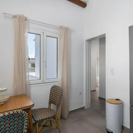 Appartement μπαλκόνι με θέα / Viewtiful Balcony Adamantas (Milos)